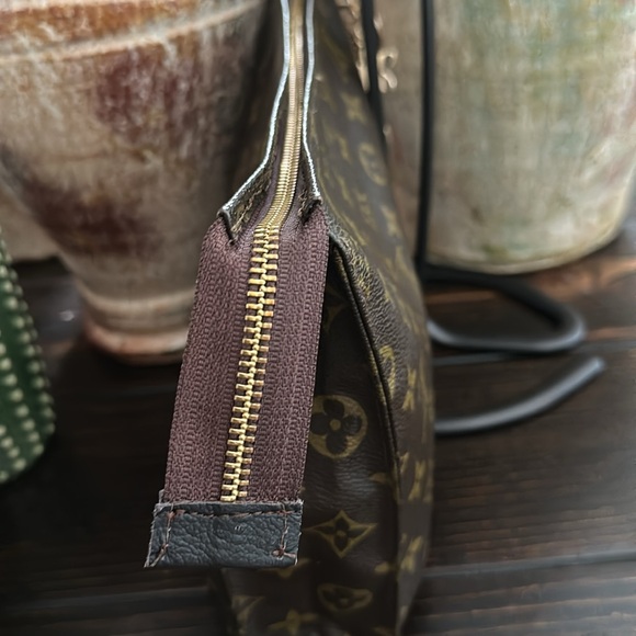 LOUIS VUITTON MONOGRAM POUCH AND MINI MONOGRAM POUCH - Picture 11 of 11